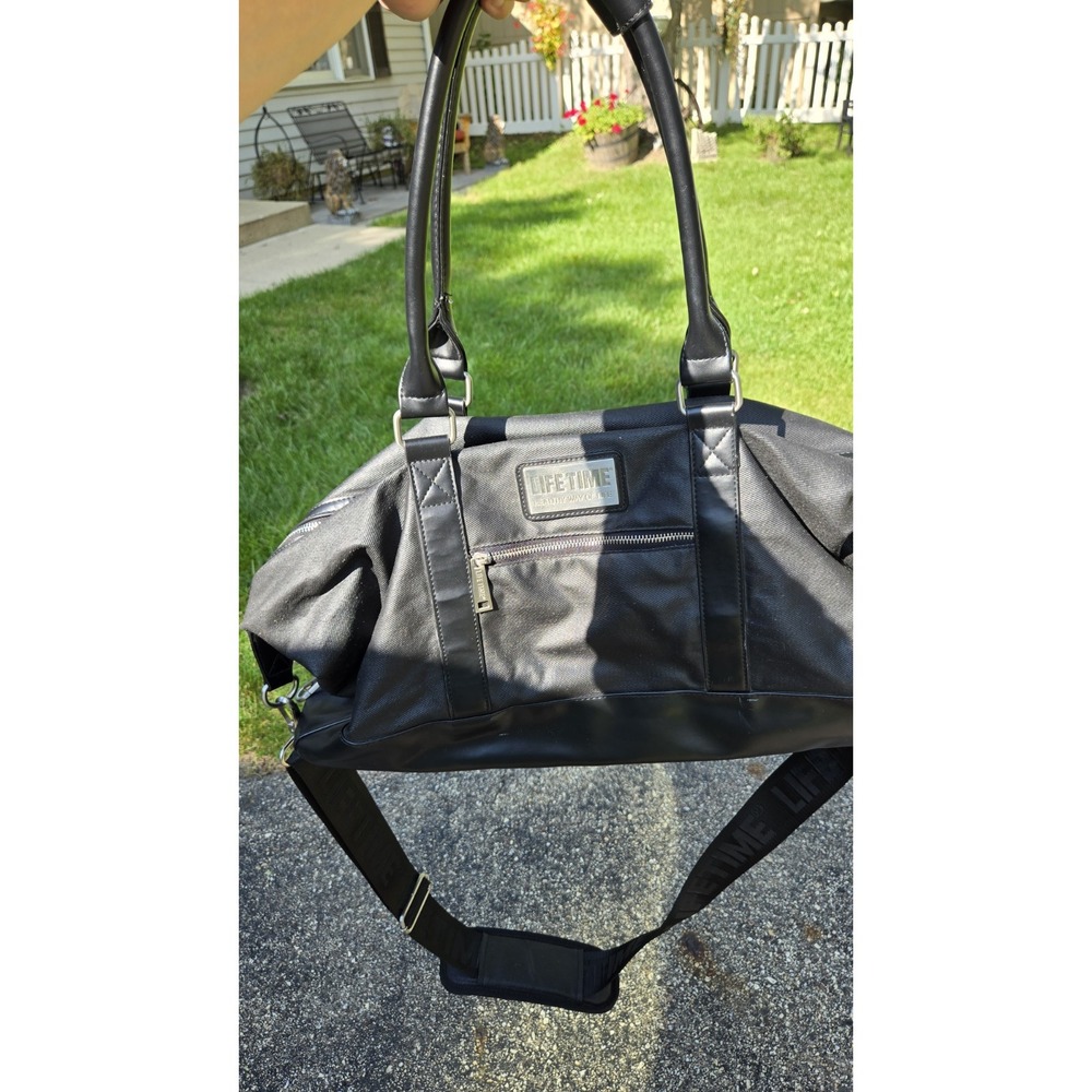 Life Time Fitness Healthy Way of Life Black Gym Duffel Bag Travel Shoulder Strap